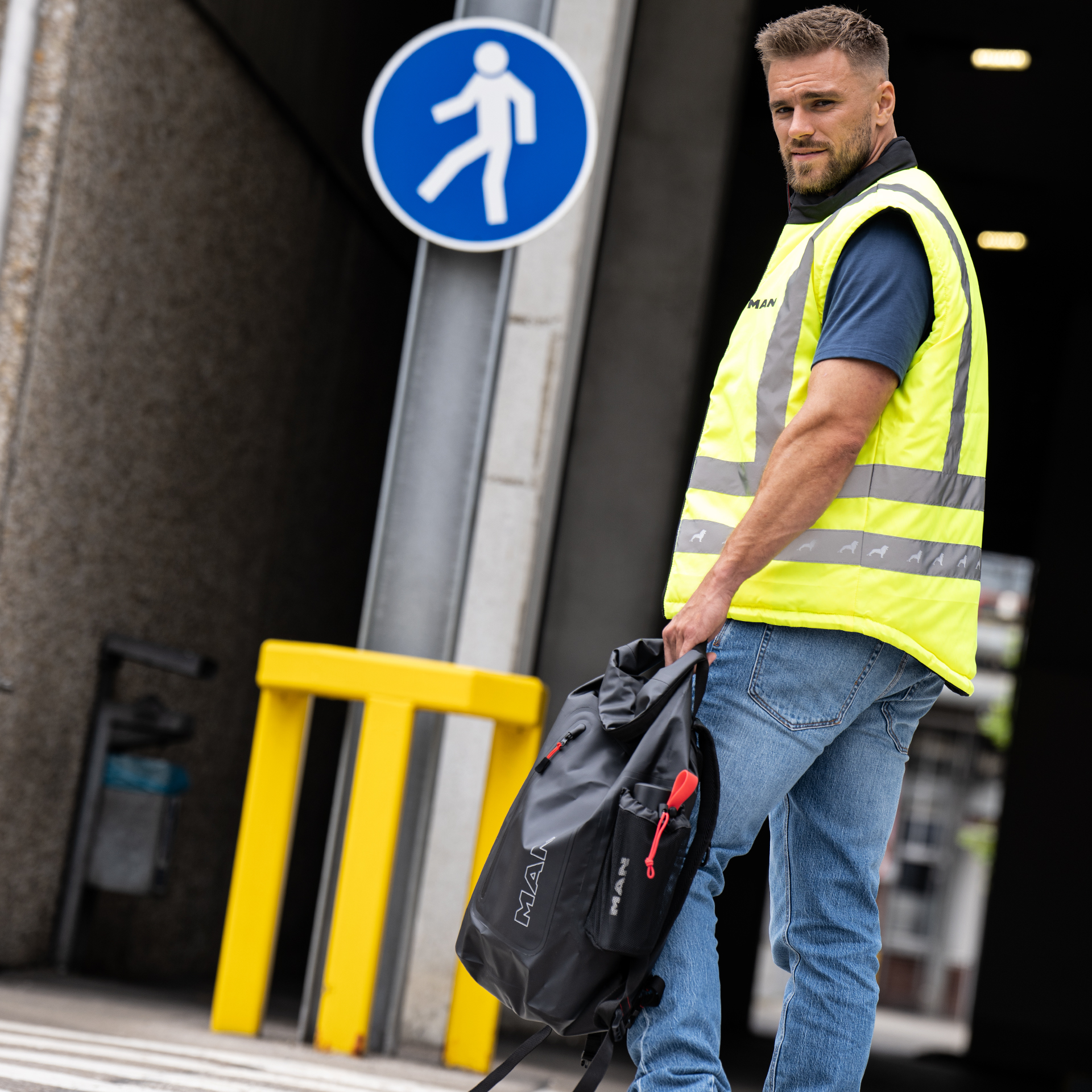 Rolltop backpack 35l