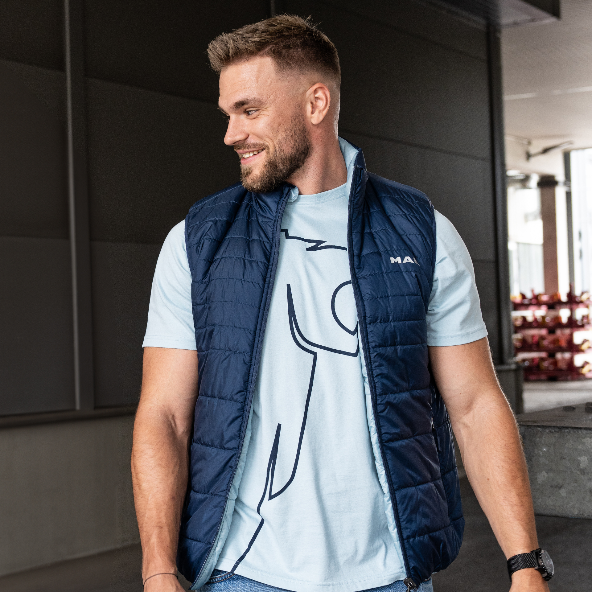Men's reversible vest