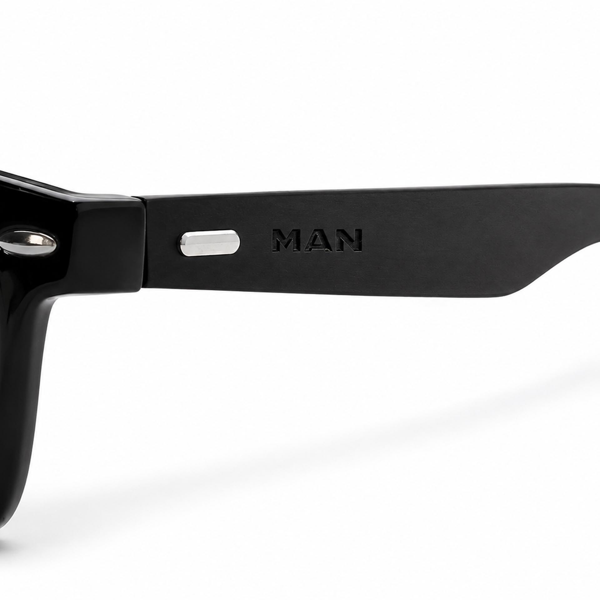 Sunglasses with wooden frames