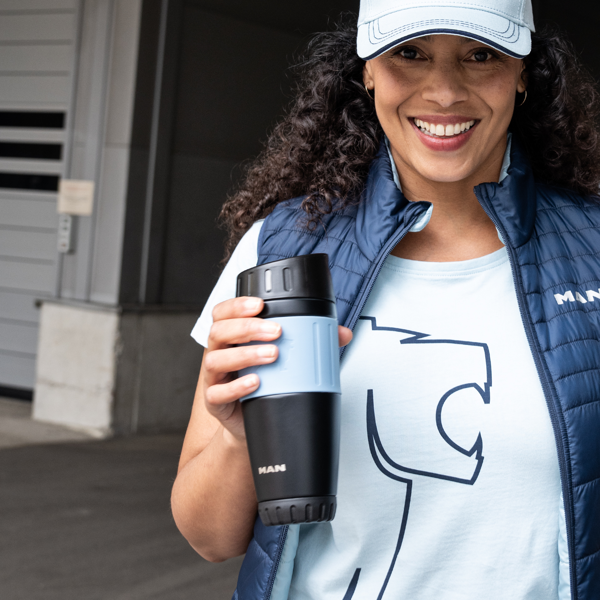 Thermo mug black light blue