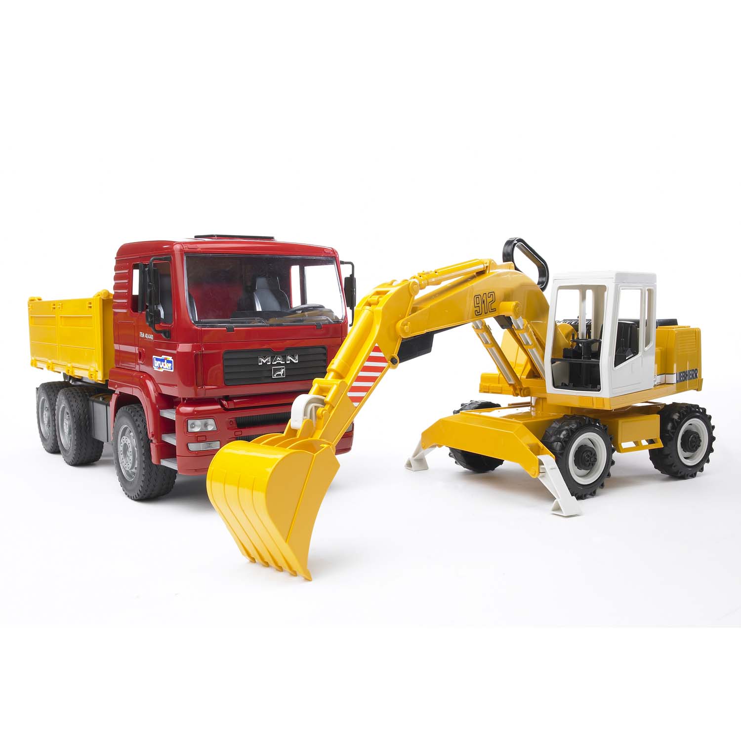 MAN TGA Camion à benne basculante + excavateur Liebherr